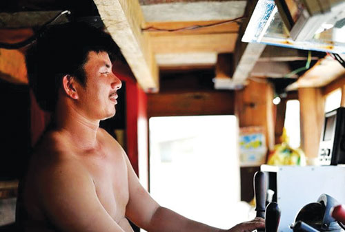 Ngư dân VN qua ống kính Murayama Yasufumi - Ảnh: Nhân vật cung cấp