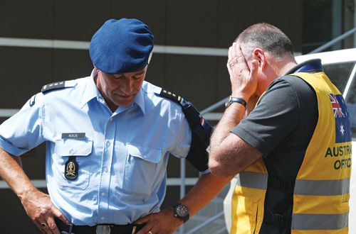 Các điều tra viên Úc và Hà Lan chán nản sau khi không thể tiếp cận hiện trường thảm họa - Ảnh: Reuters