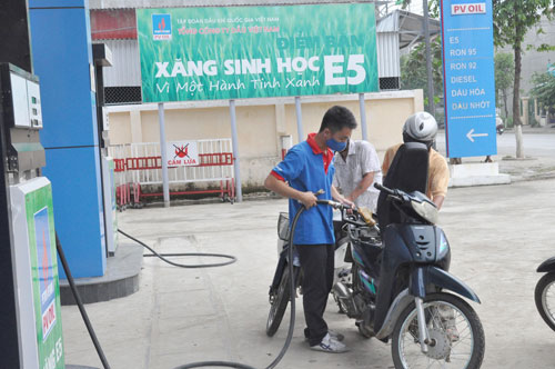 Đầu tháng 9.2014: 100% cửa hàng xăng dầu ở Quảng Ngãi đều bán xăng E5