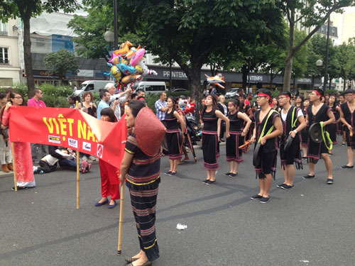 Việt Nam tham dự lễ hội Carnaval Nhiệt đới tại Paris 7
