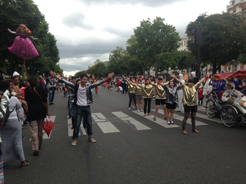 Việt Nam tham dự lễ hội Carnaval Nhiệt đới tại Paris 8
