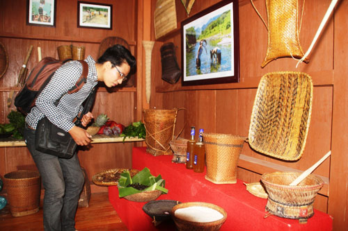 Tưng bừng khai hội văn hóa miền núi tỉnh Quảng Nam 1