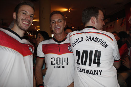 Người Đức vỡ òa sau chức vô địch World Cup 2014 3