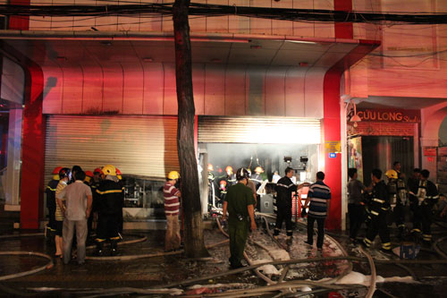 Cháy lớn trong đêm, 3 người thiệt mạng: Cửa cuốn oan nghiệt 2