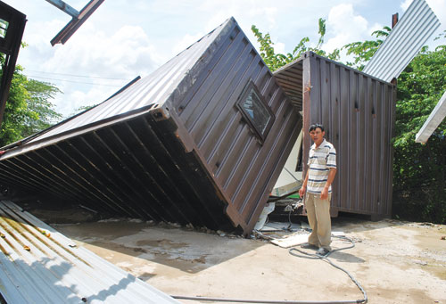 Cưỡng chế... container !