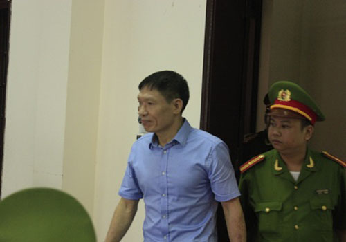 Dương Tự Trọng bị đề nghị mức án 12 – 18 tháng tù vì tội lợi dụng chức vụ quyền hạn