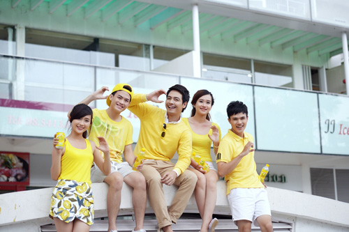 MC Phan Anh là đại sứ thương hiệu cho nước giải khát nhiều Vitamin C – C.C.Lemon tại Việt Nam
