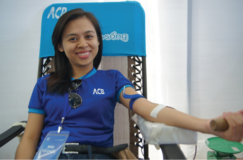 Phan Lê Vân tự hào khi tham gia hiến máu