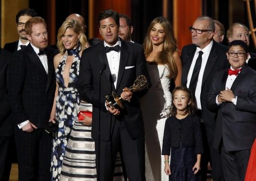 Đạo diễn Steven Levitan nhận giải Phim hài xuất sắc nhất cho Modern family