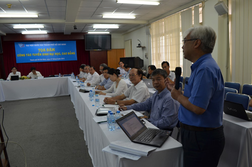 PGS-TS Phan Thanh Bình, Giám đốc ĐH Quốc gia TP.HCM phát biểu tại toạ đàm - Ảnh: Hà Ánh