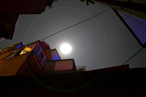Người Hà Nội mãn nhãn với siêu mặt trăng