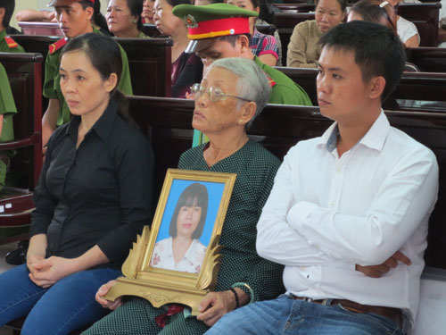 Phiên tòa xét xử tử tù Lê Thị Hường: Lạnh lùng kể lại việc đốt xác 1