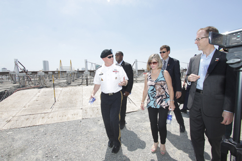 Đại tướng Martin Dempsey, Chủ tịch Hội đồng tham mưu trưởng liên quân Hoa Kỳ thăm dự án dioxin Đà Nẵng - Ảnh Nguyễn Tú