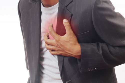 Bệnh tim mạch thường đi kèm các biến chứng khó lường - Ảnh: Shutterstock