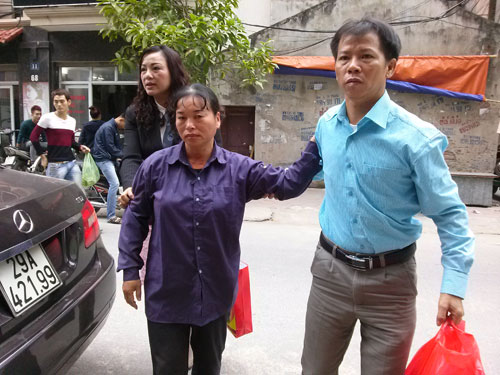 Ông Nguyễn Thanh Chấn yêu cầu bồi thường cho cả người thân