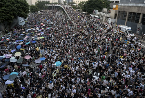 Người biểu tình phong tỏa trung tâm Hồng Kông 1