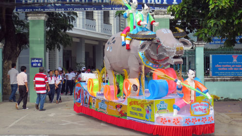 Lễ hội đèn trung thu lớn nhất Việt Nam 1