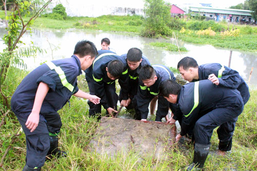 Khu vực bé trai bị cuốn xuống cống… cứ mưa là ngập kinh hoàng 10