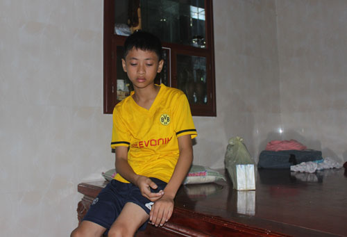 Vụ bồn nước sập đè chết hai học sinh: Con gặp nạn khi cha mẹ vẫn còn lao động ở Lào 5