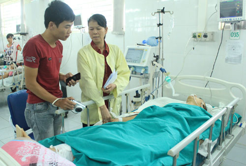 Vụ xe khách rơi xuống vực ở Lào Cai: Còn 2 người trong tình trạng nguy kịch