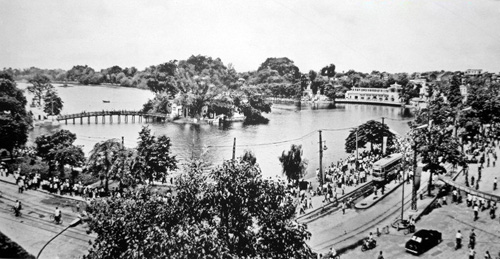 Phong cảnh hồ Gươm năm 1954 - Ảnh: Tư liệu