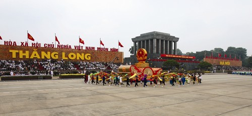 Quảng trường Ba Đình trong ngày kỷ niệm 1.000 năm Thăng Long Hà Nội (10.10.2010)