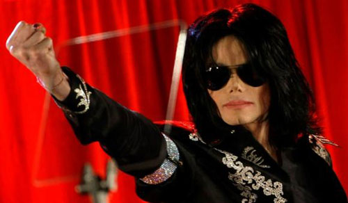 Michael Jackson tại một cuộc họp báo ở O2 Arena (London, Anh) hôm 5.3.2009 - Ảnh: Reuters