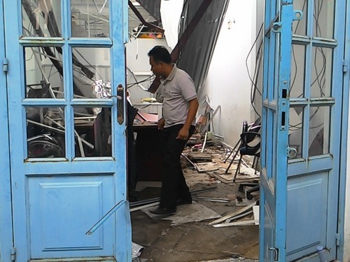Ngôi nhà anh Tuấn bị thiệt hại nặng đang chờ thống kê