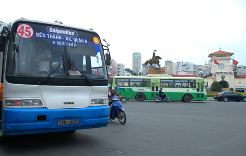 Việc phát triển xe buýt hiện nay gặp nhiều khó khăn - Ảnh: Trần Duy