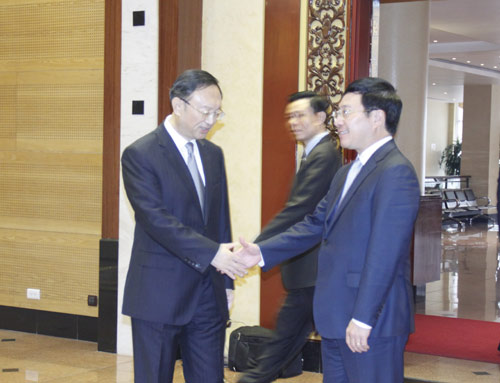 Phó Thủ tướng Phạm Bình Minh họp với Ủy viên Quốc vụ viện Trung Quốc Dương Khiết Trì 1
