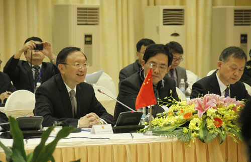 Phó Thủ tướng Phạm Bình Minh họp với Ủy viên Quốc vụ viện Trung Quốc Dương Khiết Trì 3