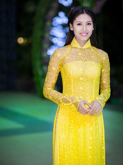 Á hậu Nguyễn Thị Loan thi Hoa hậu Thế giới