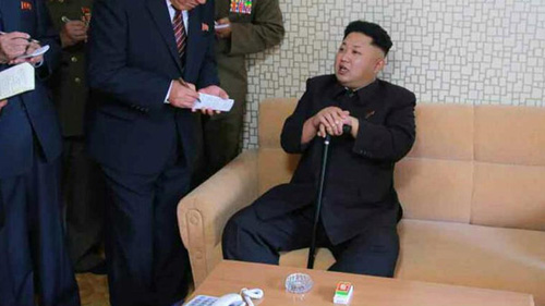 Ông Kim Jong-un trong một chuyến thị sát sau khi xuất hiện trở lại