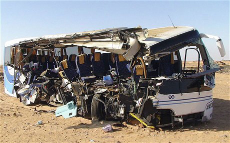 Tai nạn xe buýt ở Ai Cập, 30 người chết