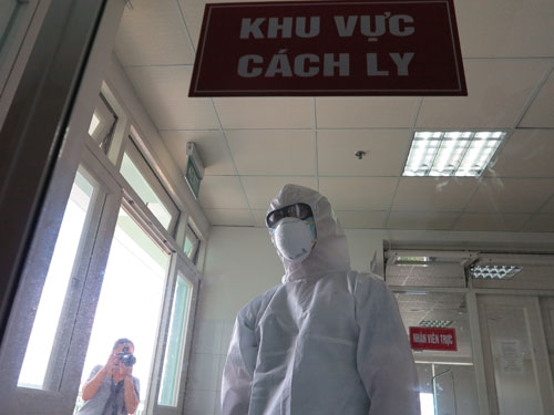 Với sự việc bệnh nhân nghi nhiễm Ebola, ngành Y tế Đà Nẵng đã huy động tổng lực để theo dõi điều trị, và xem đây là cuộc tổng diễn tập lớn trong công tác phòng chống dịch Ebola