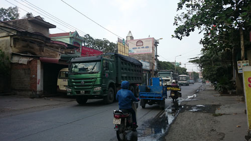 Những đoàn xe HoWo là nỗi ám ảnh của dân Hải Dương 