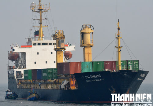 Một tàu chở Container trong Vịnh