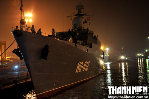 Chiến hạm Việt Nam trong đêm Indonexia