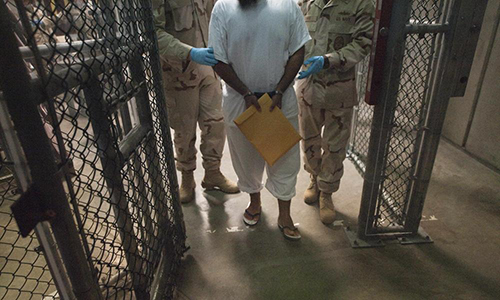 Nghi phạm Muhammad al-Zahrani là người mới nhất được chuyển ra khỏi nhà tù khét tiếng Guantanamo của Mỹ - Ảnh: AFP
