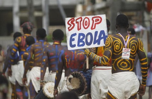 Với nam giới, thoát khỏi Ebola chưa phải là kết thúc căn bệnh này - Ảnh: Reuters