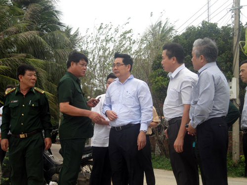 Bộ trưởng Cao Đức Phát cùng lãnh đạo tỉnh Phú Yên kiểm tra công tác phòng chống bão ở TX.Sông Cầu