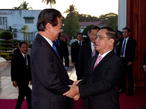 Việt-Lào nhất trí sớm ký Hiệp định thương mại mới