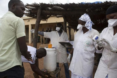 Mẫu máu nhiễm Ebola ở Guinea bị cướp 1