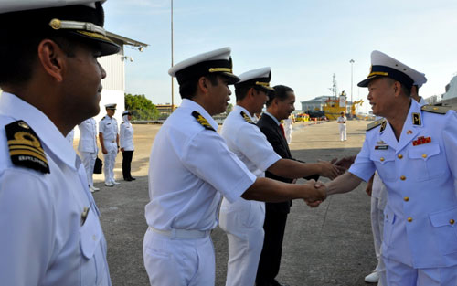 Hải quân hoàng gia Brunei đón biên đội chiến hạm Việt Nam 5