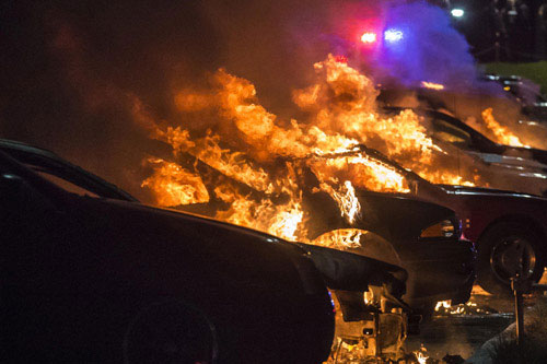 Chùm ảnh: Ferguson lại chìm trong khói lửa 4