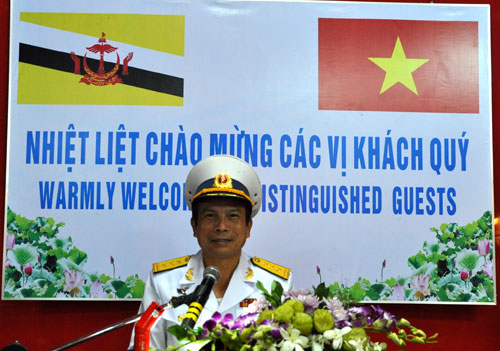 Chiến hạm Việt Nam rời Brunei 7