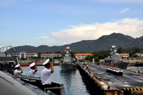 Chiến hạm Lý Thái Tổ, Đinh Tiên Hoàng giao lưu với Hải quân 3 nước 7
