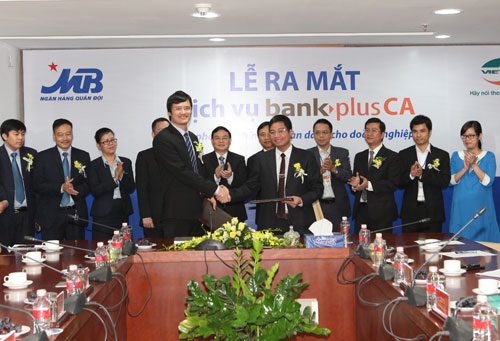 MB và Viettel hợp tác triển khai dịch Bankplus CA cho Khách hàng doanh nghiệp