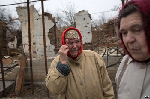 Miền đông Ukraine tràn trong đau thương