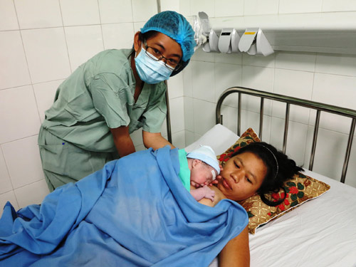 Dự án da kề da tại Bệnh viện Phụ sản-Nhi Đà Nẵng góp phần đẩy mạnh nuôi con bằng sữa mẹ